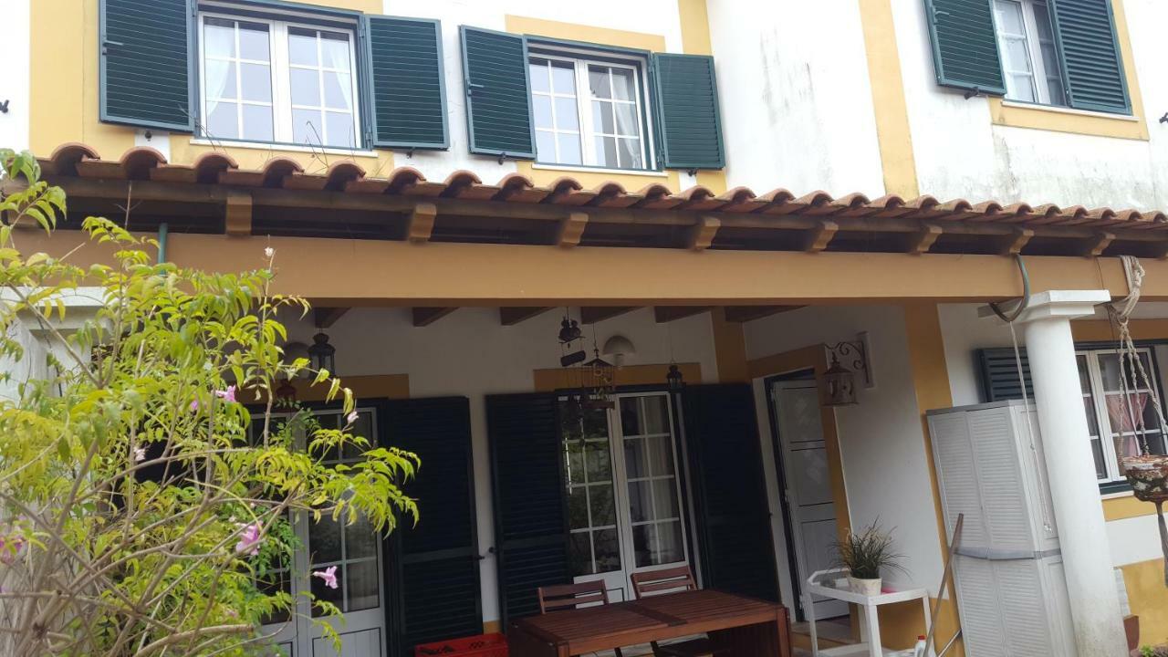 ヴィラ・ノヴァ・デ・ミルフォンテス Casa Da Oliveiraヴィラ エクステリア 写真